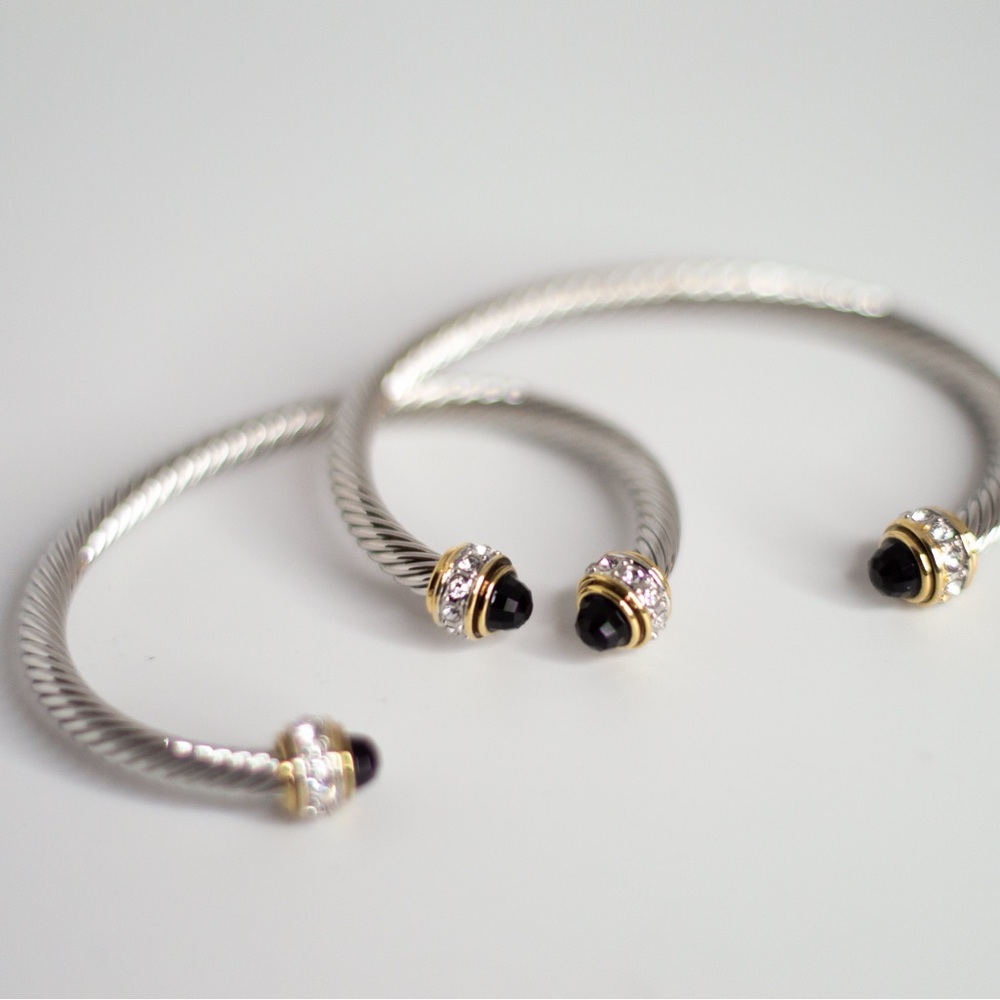 Silver Cable Black Stone bracelet